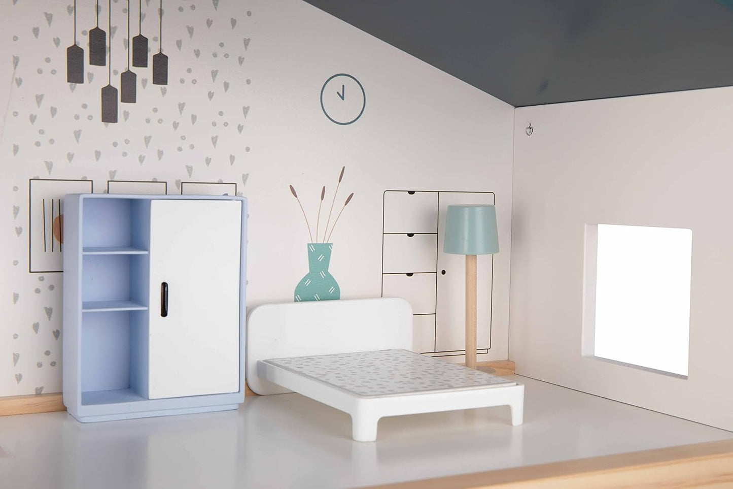 Maison de Poupées en Bois – Moderne et Ludique